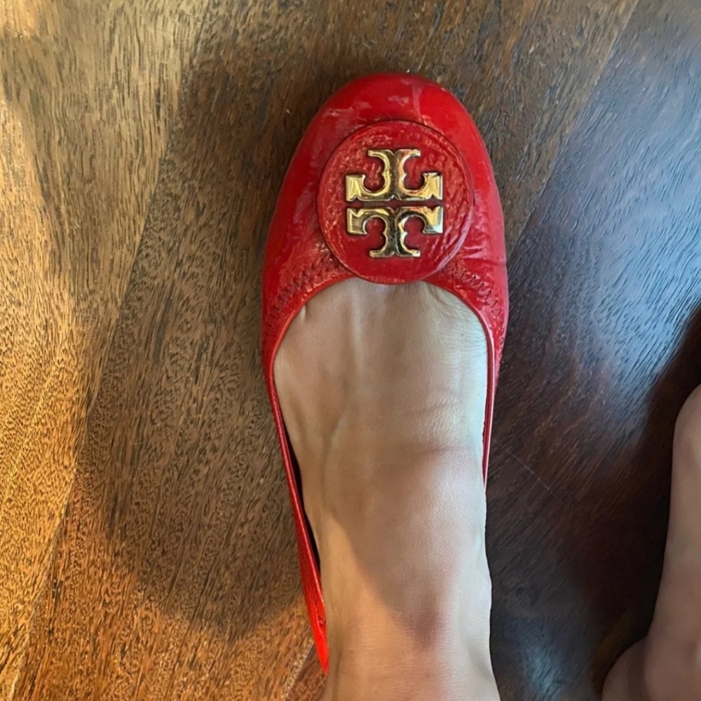 Authentic tory burch flat size 8